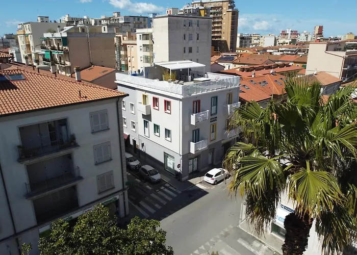 Marconi 1935 Oda ve Kahvaltı Follonica